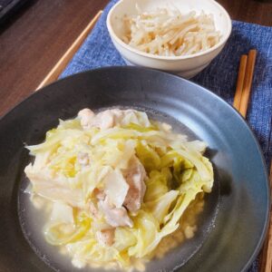 鶏肉とキャベツの雑炊、モヤシナムル