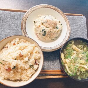 鮭とばの炊き込みご飯と白和え