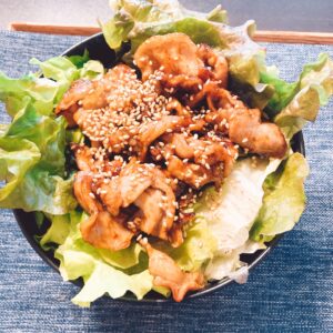 豚肉のオイスターソース炒め丼