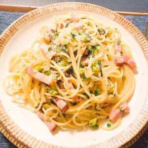 ベーコンと大根葉のパスタ