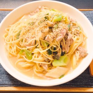 豚肉と長ネギの中華風味噌パスタ