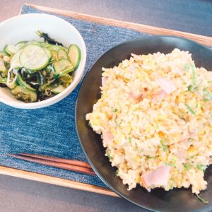 ハムチャーハンと酢の物