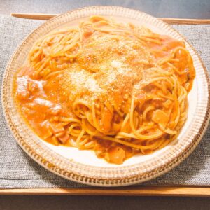ニンニクトマトソースパスタ