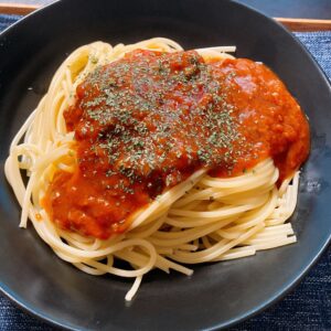クリーミーボロネーゼソースのパスタ