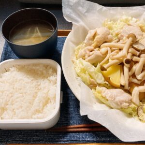 鶏肉と蒸し野菜定食