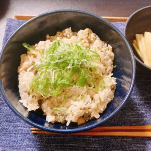 サバ缶とアワビタケの炊き込みご飯