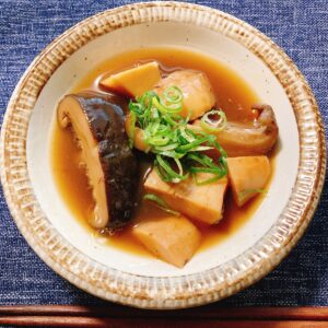 里芋とドンコの煮物