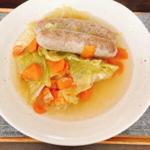 ソーセージのコンソメスープ煮