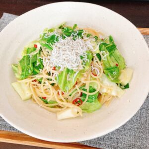 キャベツとシラスのペペロンチーノ