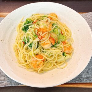 エビとブロッコリーのペペロンチーノ
