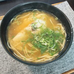 鶏ハム醤油ラーメン