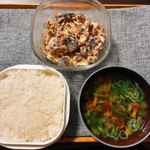 サバ缶と切り干し大根の和え物